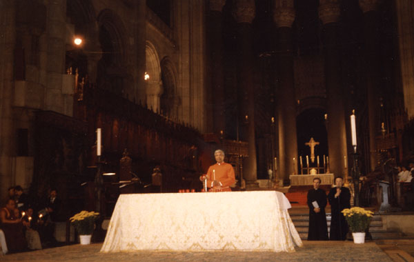Swami Adiswarananda at Spiritual Summit IV, Cathedral of St. John the Divine, New York 1987.